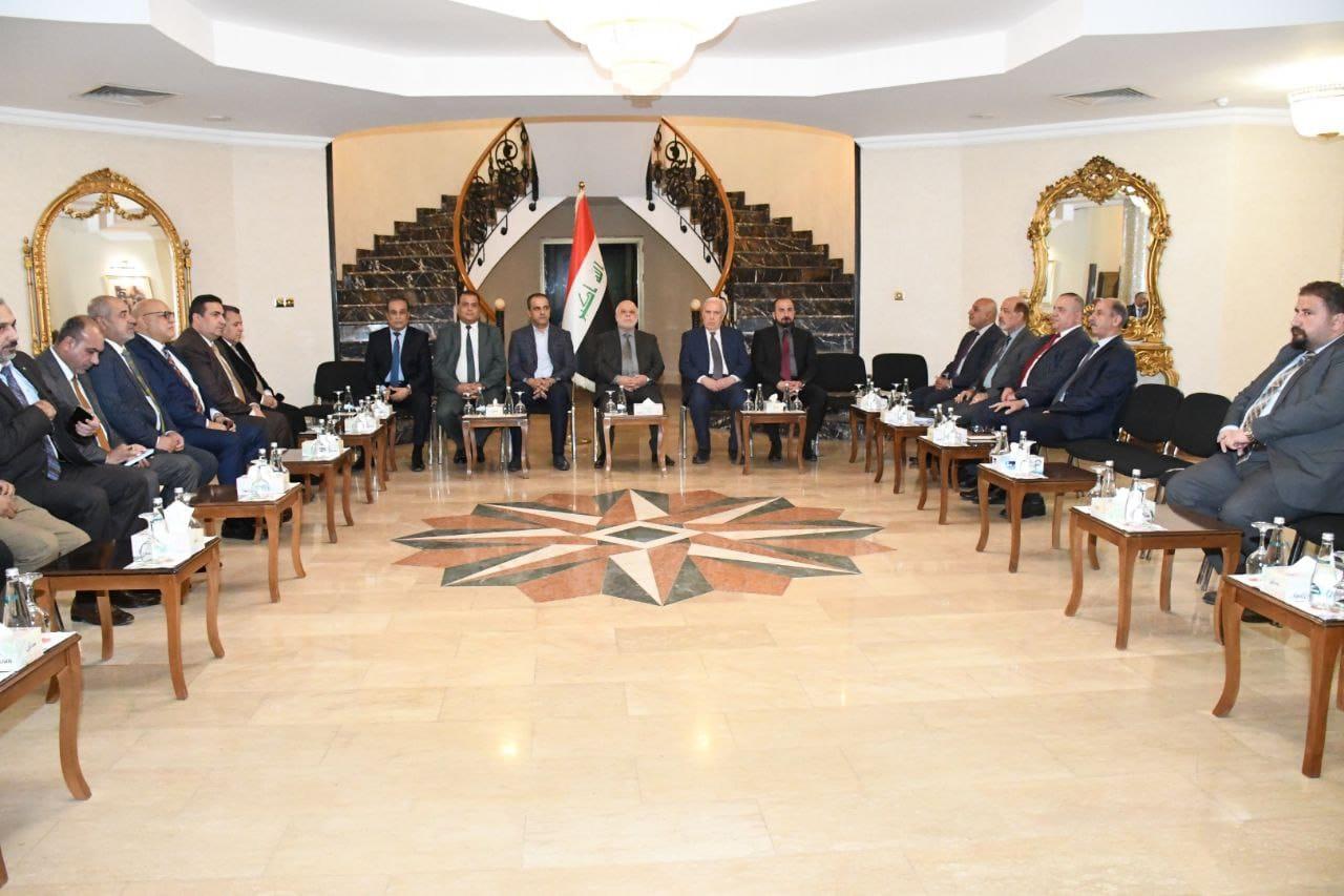 Dr. Al-Abadi hosts an elite group of professors and academics and stresses the educational system’s 