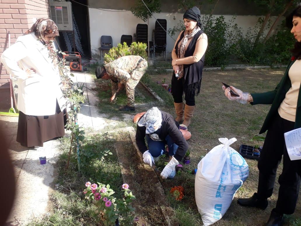 مكتب المرأة في ائتلاف النصر يقيم ورشة عمل حول العناية بالحدائق وزراعة النباتات