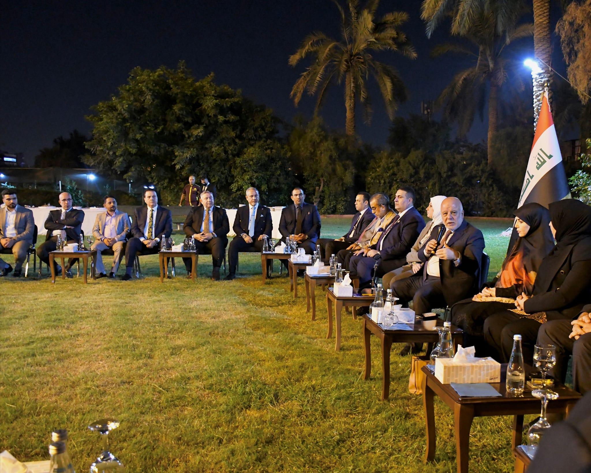 Dr. Haider Al-Abadi hosts a number of academics and political analysts and calls for finding economic alternatives for the country other than oil