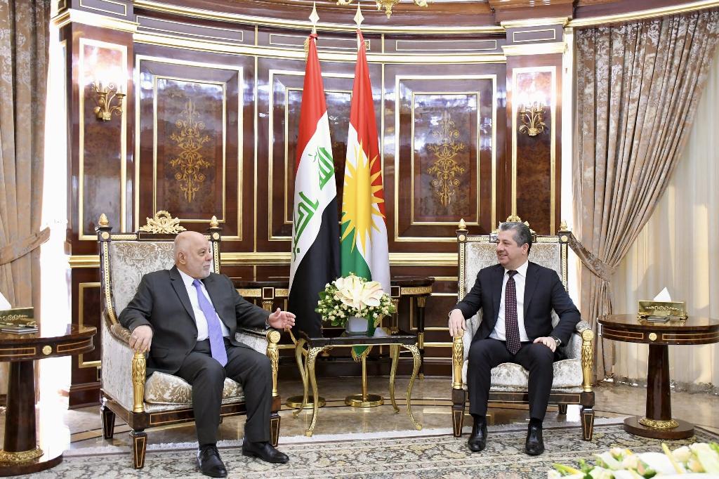 الدكتور حيدر العبادي يلتقي رئيس حكومة إقليم كردستان السيد مسرور بارزاني
