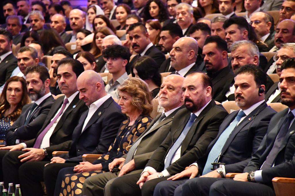 الدكتور العبادي يحضر الحفل التأبيني بمناسبة الذكرى الثامنة لرحيل رئيس الجمهورية الأسبق جلال طالباني