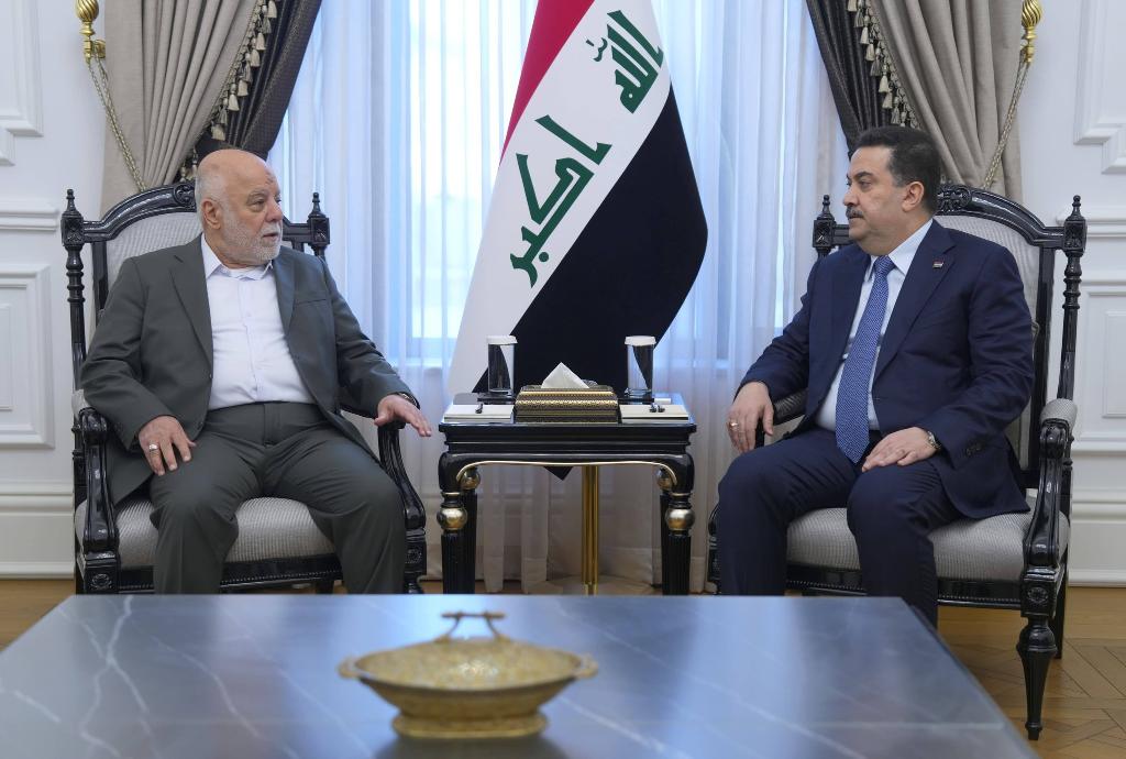 الدكتور حيدر العبادي يلتقي رئيس مجلس الوزراء السيد محمد شياع السوداني