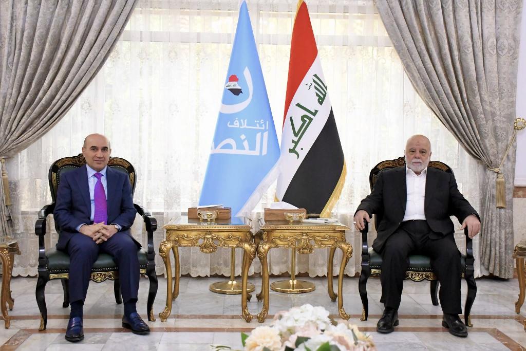 الدكتور حيدر العبادي يستقبل كلاً على انفراد وزير الإعمار والإسكان ورئيس جهاز مكافحة الإرهاب