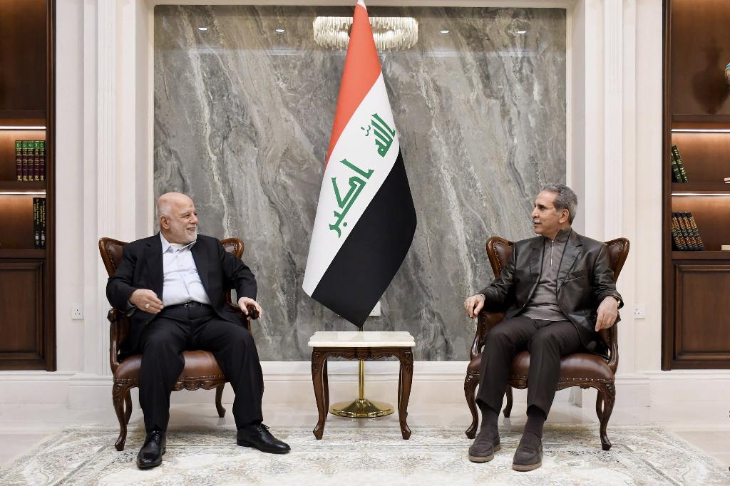 الدكتور حيدر العبادي يلتقي رئيس مجلس القضاء الدكتور فائق زيدان