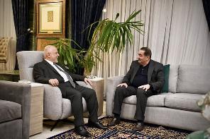 الدكتور حيدر العبادي يلتقي القيادي في الحزب الديمقراطي الكردستاني السيد هوشيار زيباري